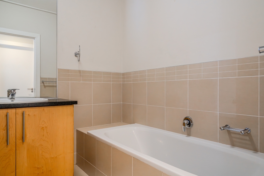 2 Bedroom Property for Sale in Sea Point Western Cape